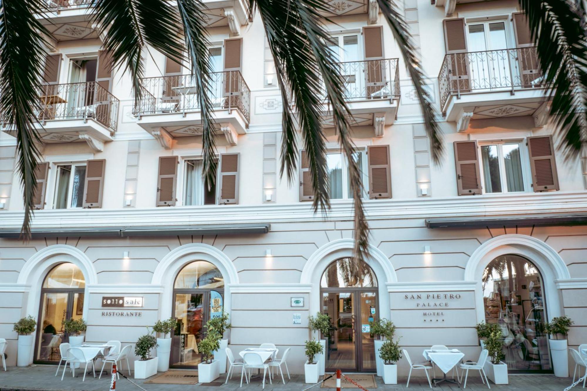 Hotel San Pietro Palace ฟีนาเลลีกูเร ภายนอก รูปภาพ