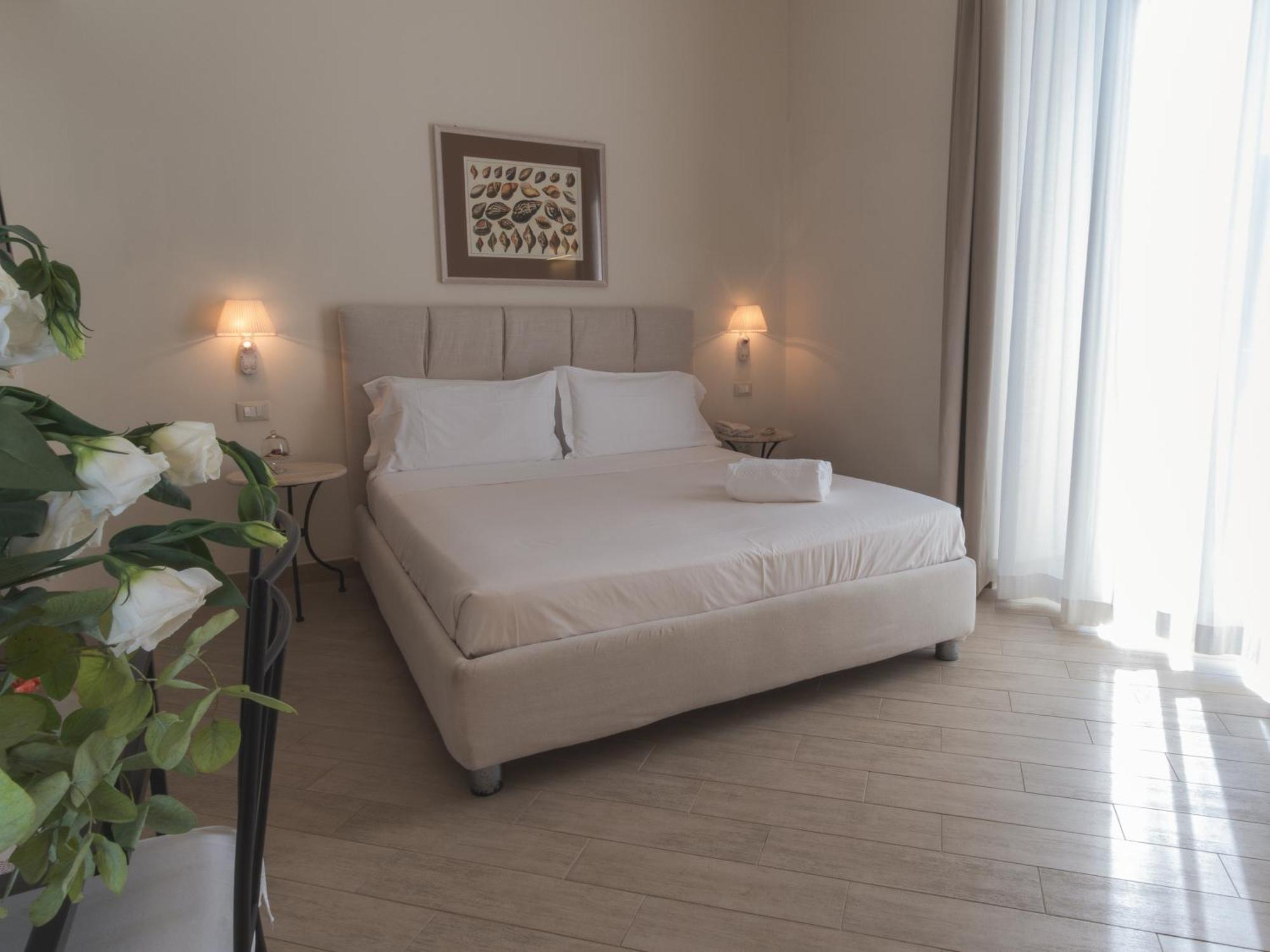 Hotel San Pietro Palace ฟีนาเลลีกูเร ภายนอก รูปภาพ